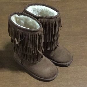 Fabkids Moccassins boots for girls